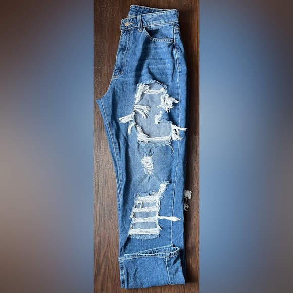 High Waisted Ripped Jeans - Picture 3 of 7